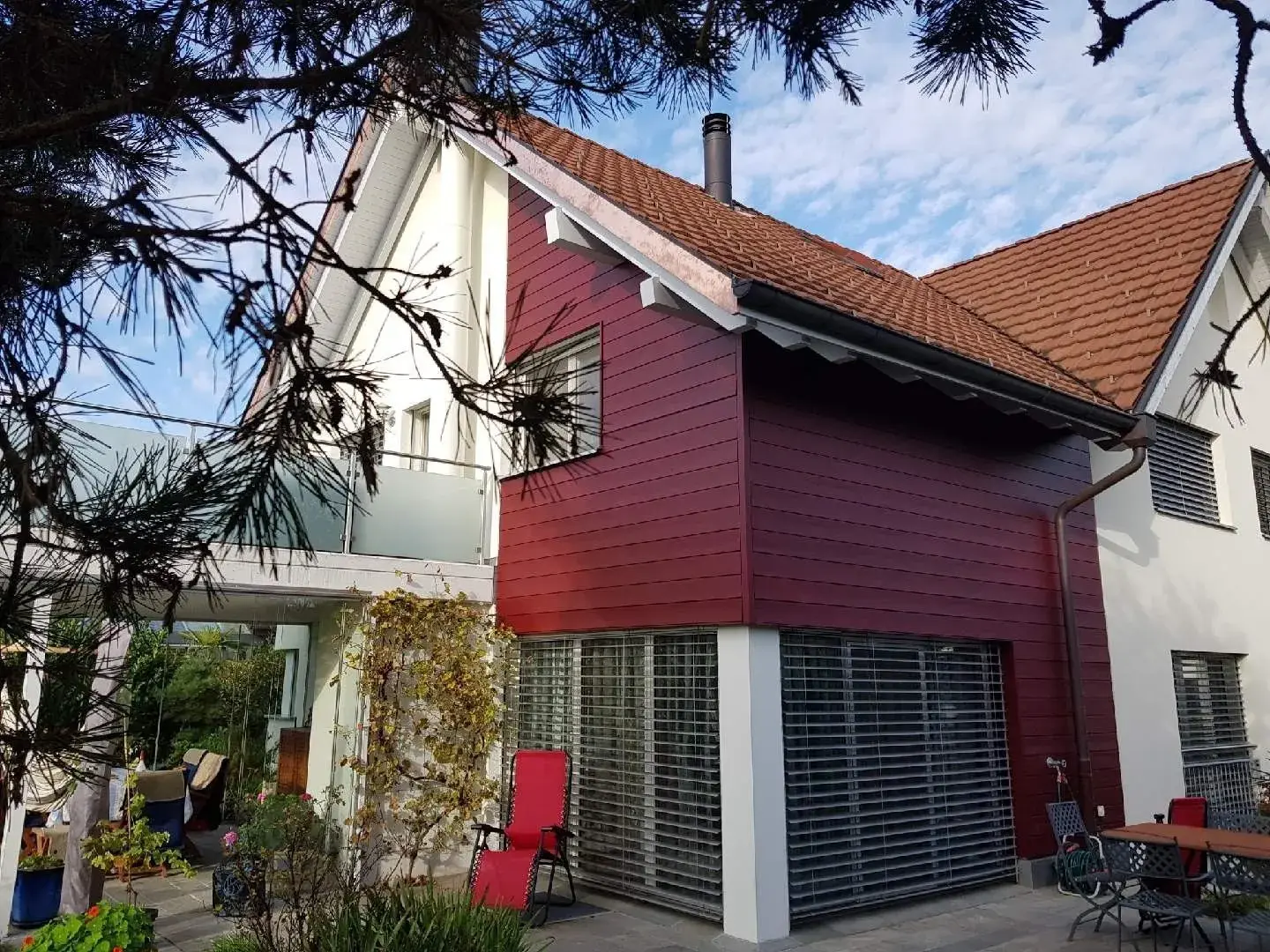 Fassadenrenovation in Hombrechtikon – MALER TEAM Wyss & Partner GmbH