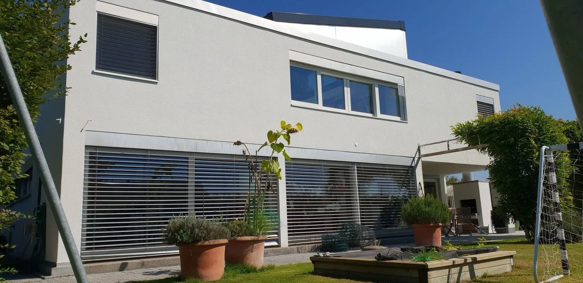Fassadenrenovation in Russikon – MALER TEAM Wyss & Partner GmbH