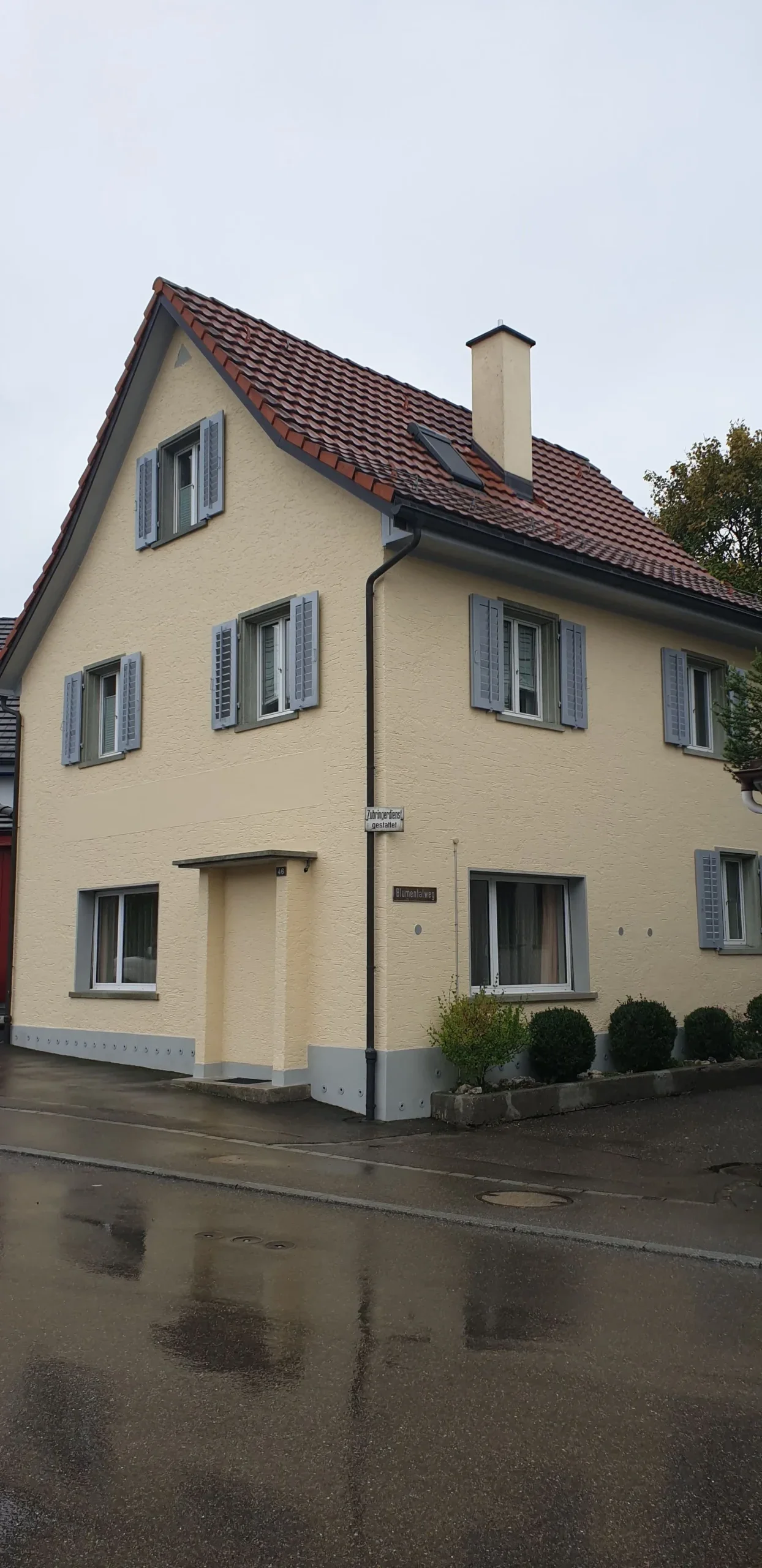 Fassadenrenovation in Uetikon am See – MALER TEAM Wyss & Partner GmbH